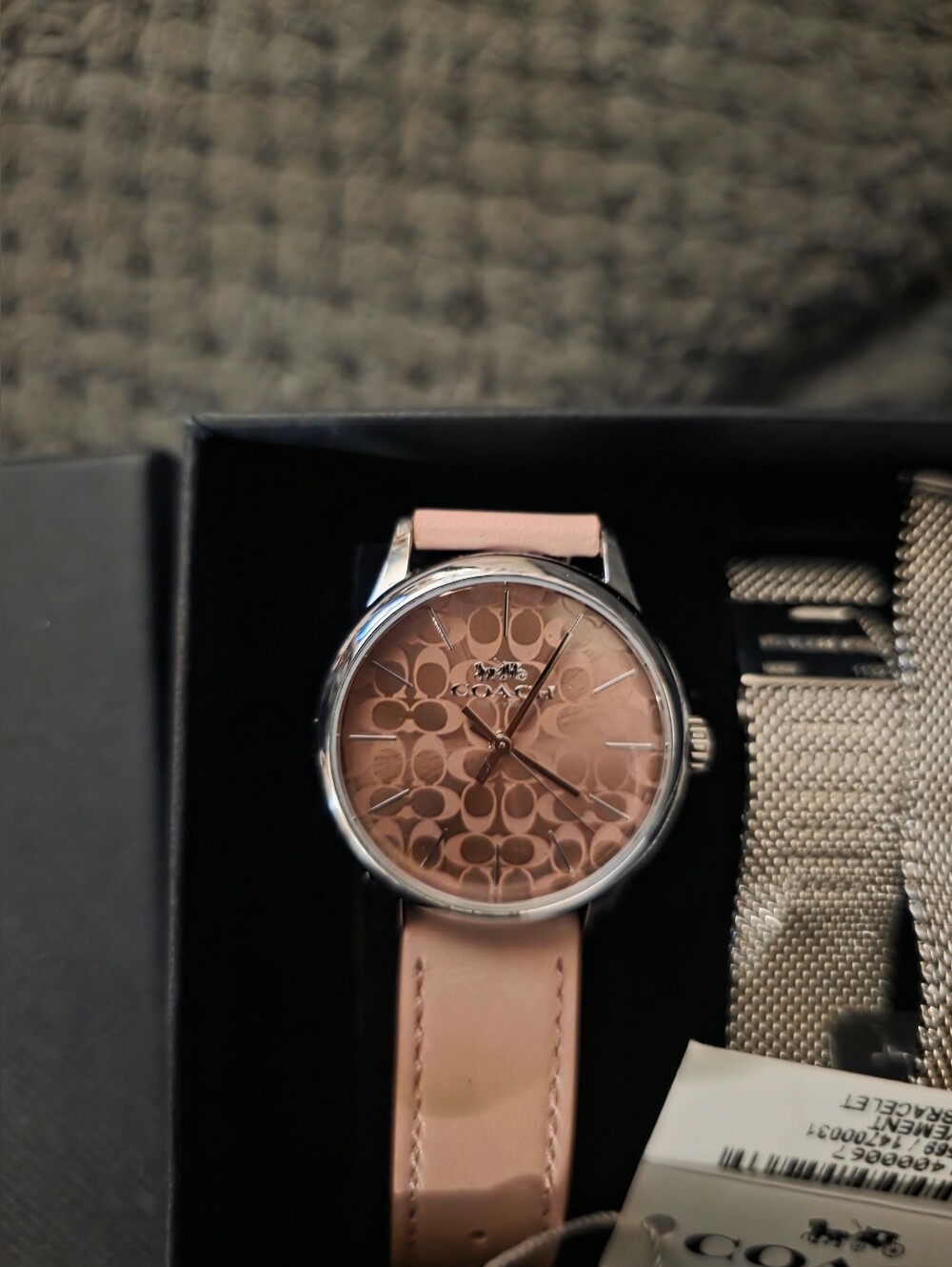 COACH Women's Coach Ruby 32mm watch featuring a signature logo dial and a pink - Picture 2 of 2